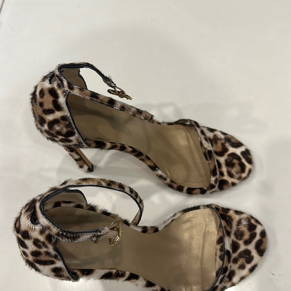 Lovely Stuart Weitzman animal skin heels